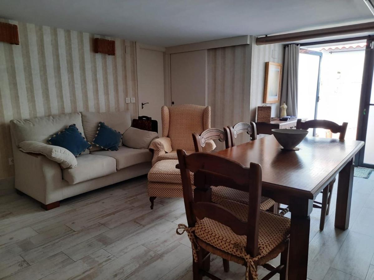 Un Apartamento Vacacional Con Detalles De Un Hogar ไมเรียนา เดล อัลคาราเฟ ภายนอก รูปภาพ