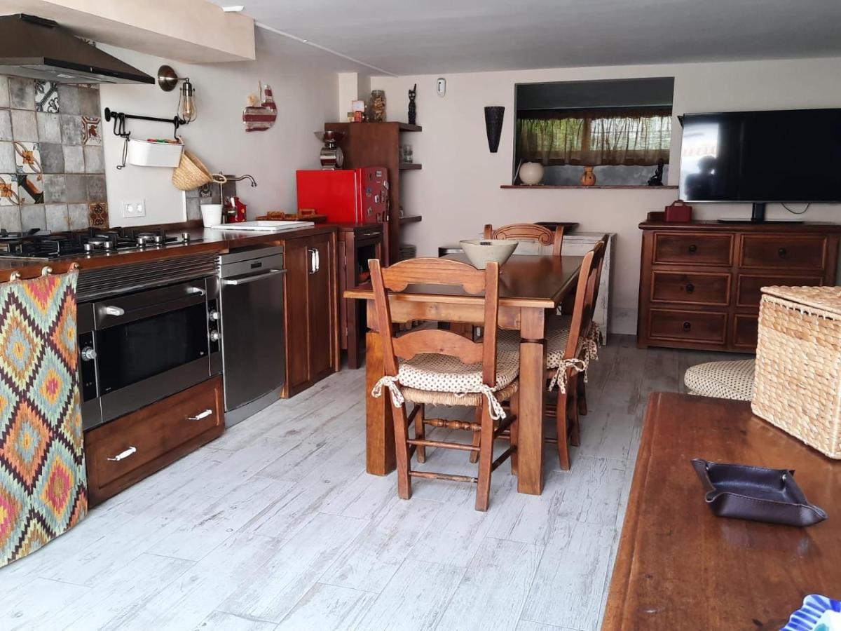 Un Apartamento Vacacional Con Detalles De Un Hogar ไมเรียนา เดล อัลคาราเฟ ภายนอก รูปภาพ