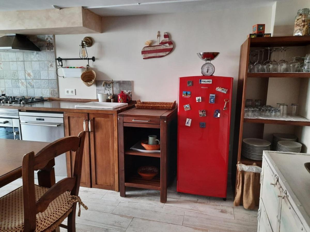 Un Apartamento Vacacional Con Detalles De Un Hogar ไมเรียนา เดล อัลคาราเฟ ภายนอก รูปภาพ