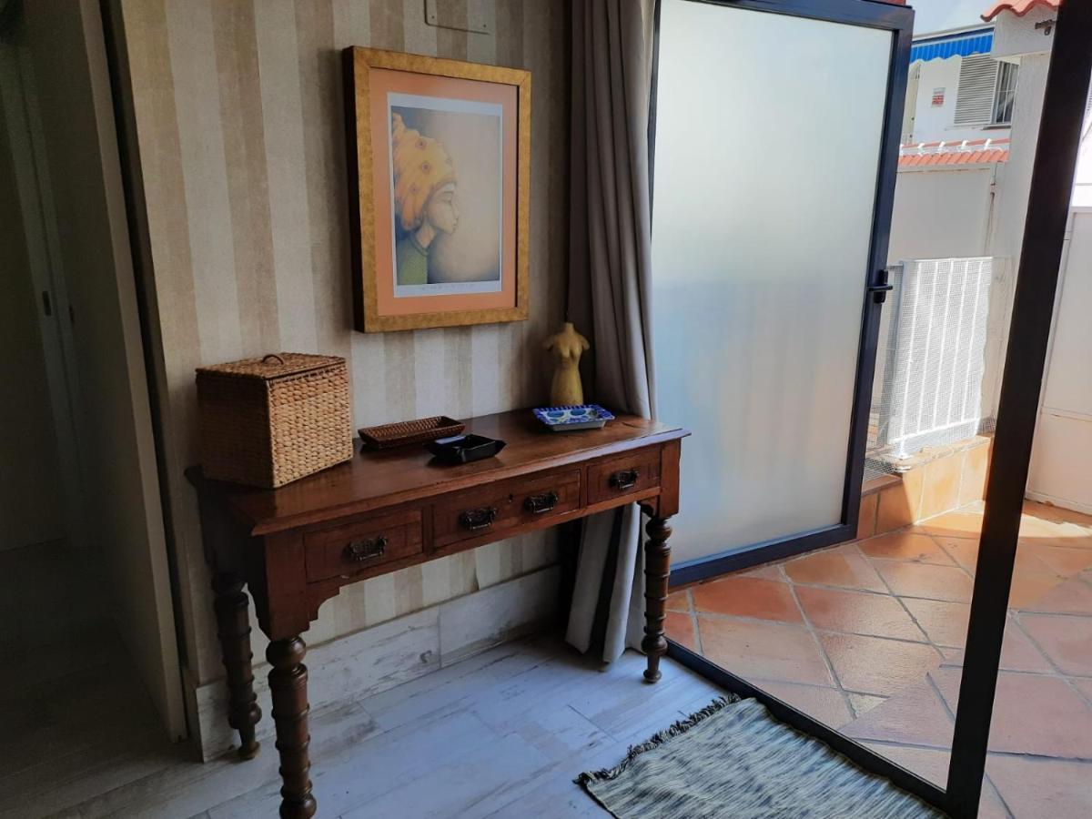 Un Apartamento Vacacional Con Detalles De Un Hogar ไมเรียนา เดล อัลคาราเฟ ภายนอก รูปภาพ